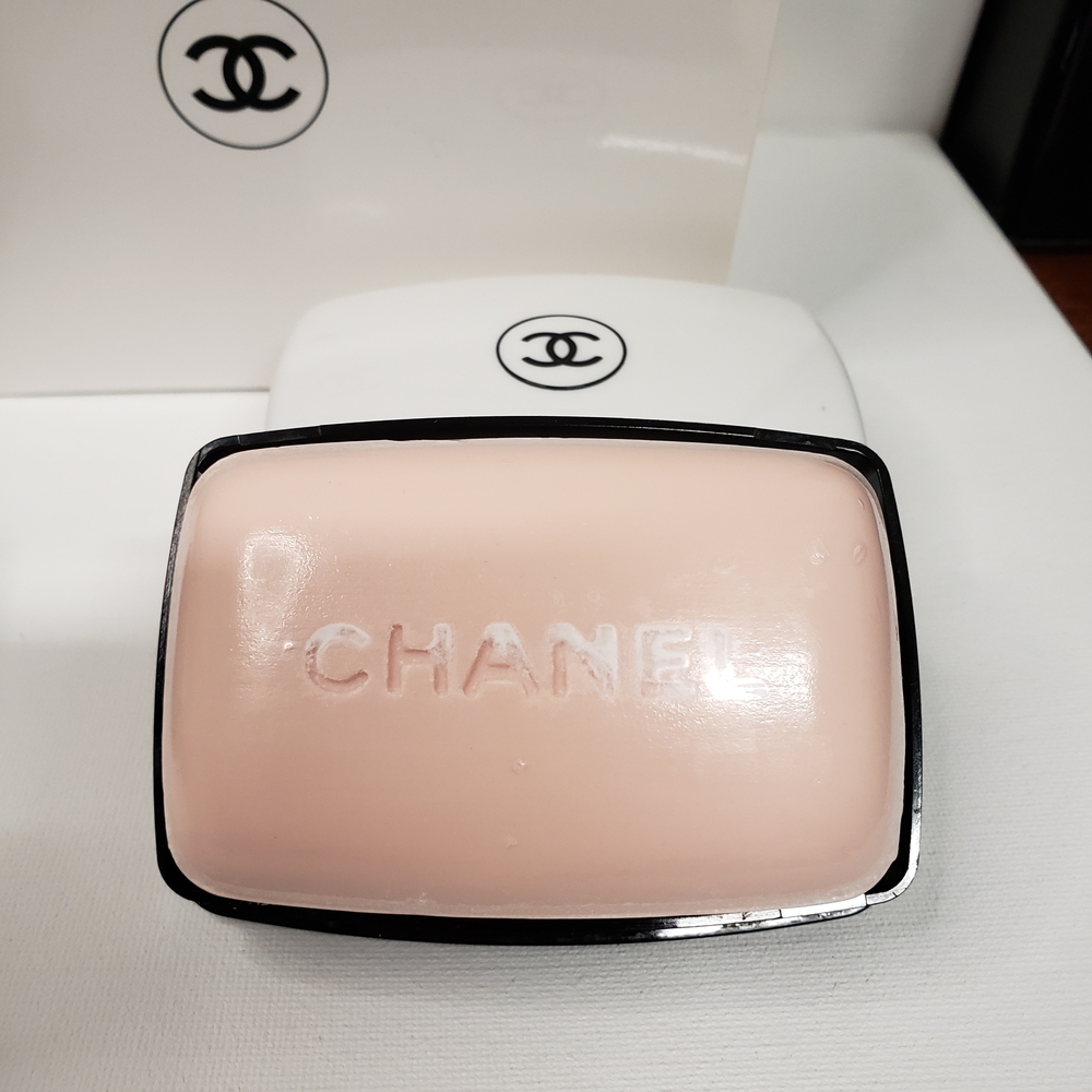 Chanel Makeup and Skincare Set - Picture 9 of 14